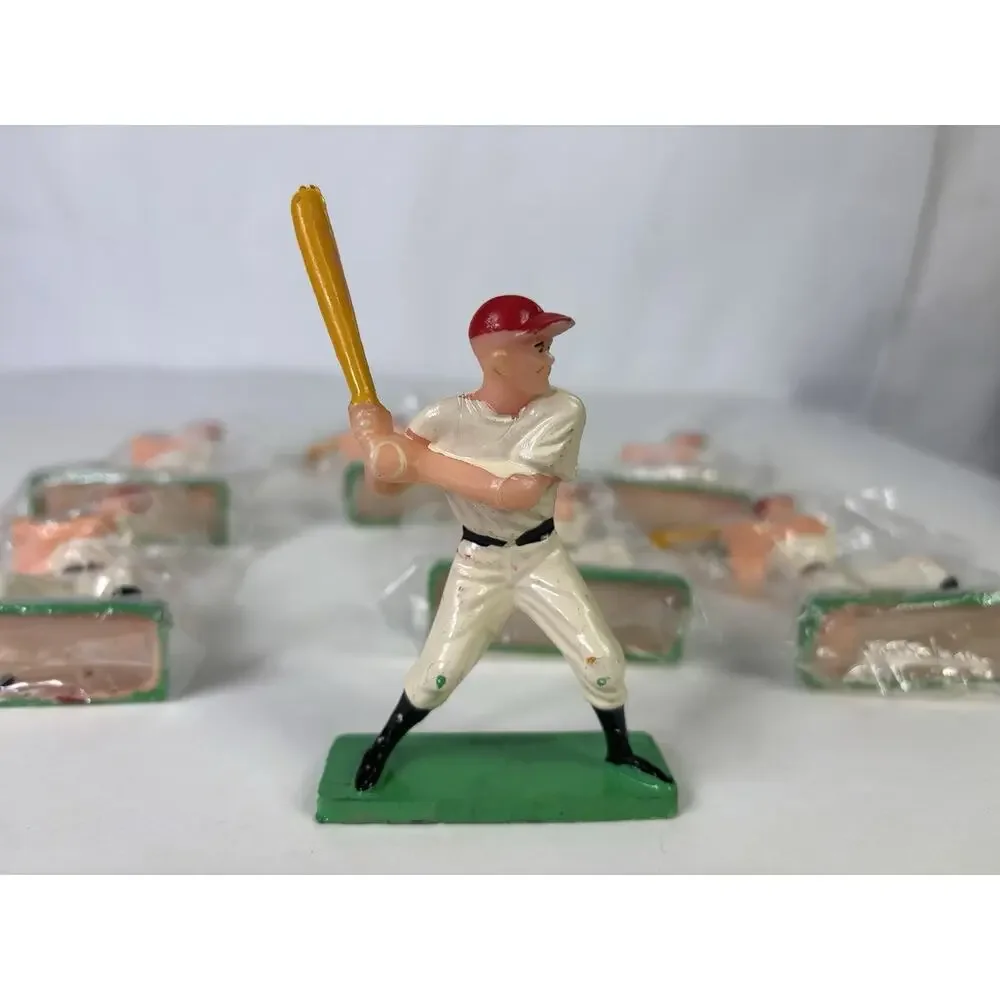 SET OF 7 VINTAGE HONG KONG PLASTIC BASEBALL PLAYER FIGURES - CAKE TOPPERS